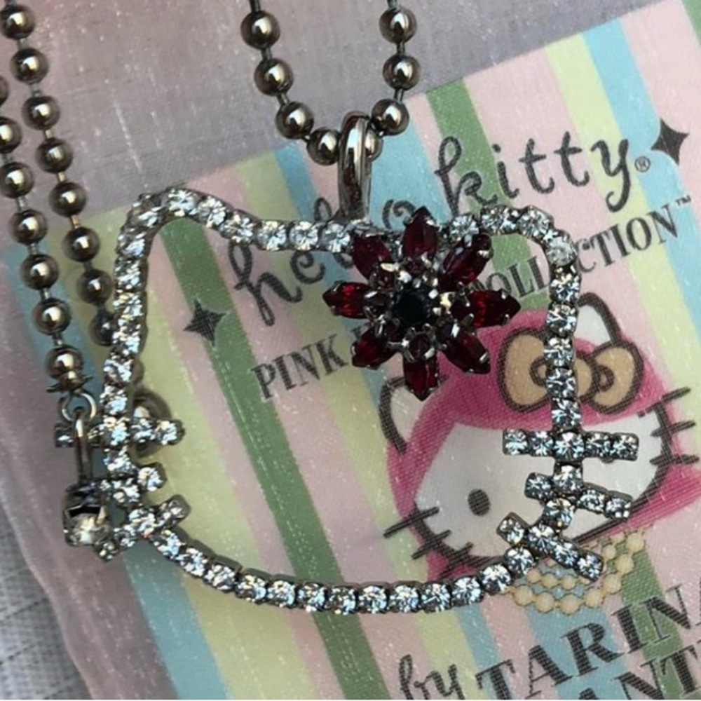 NFS ISO Tarina Tarantino hello kitty necklace